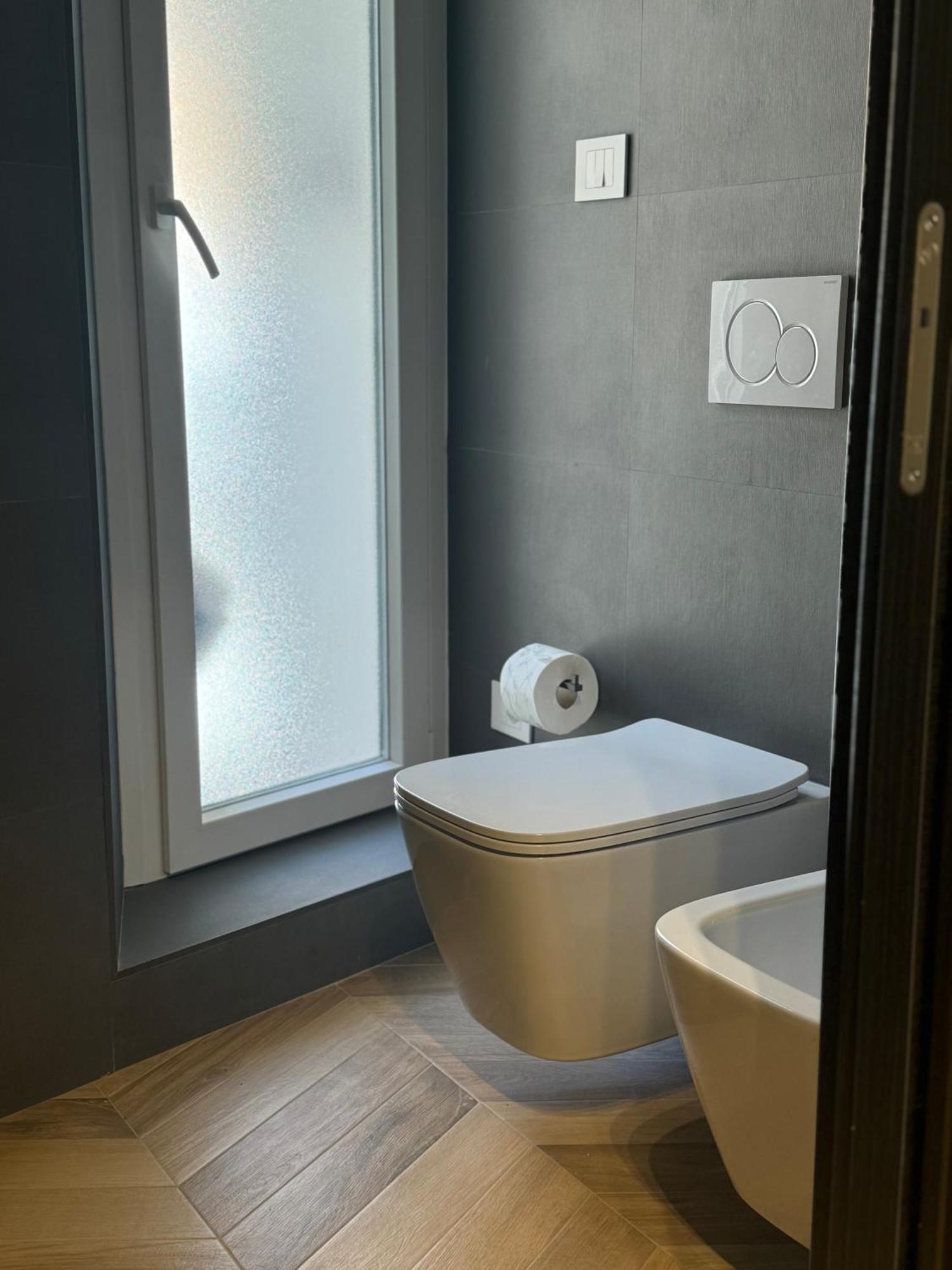 Sky Luxury Rooms Nettuno Eksteriør bilde